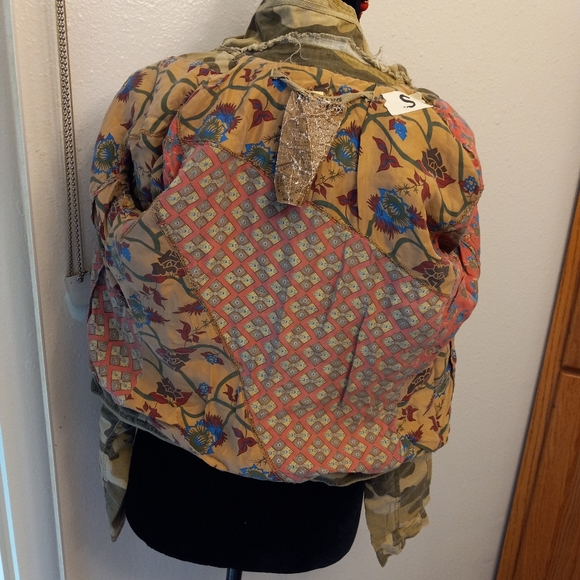 Da-Nang Silk Blend Distressed Camo Military Style Cropped Utility Jacket - Picture 7 of 13